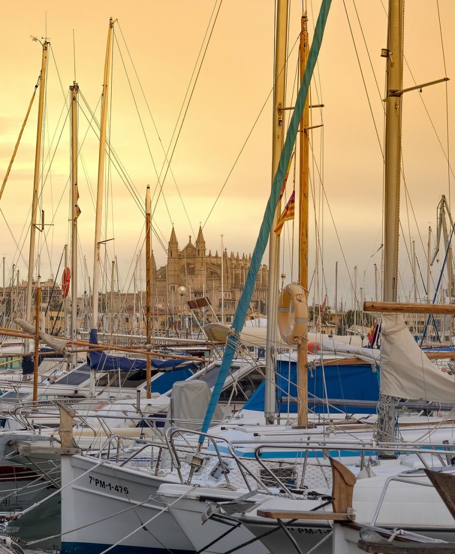 luxury yacht club palma